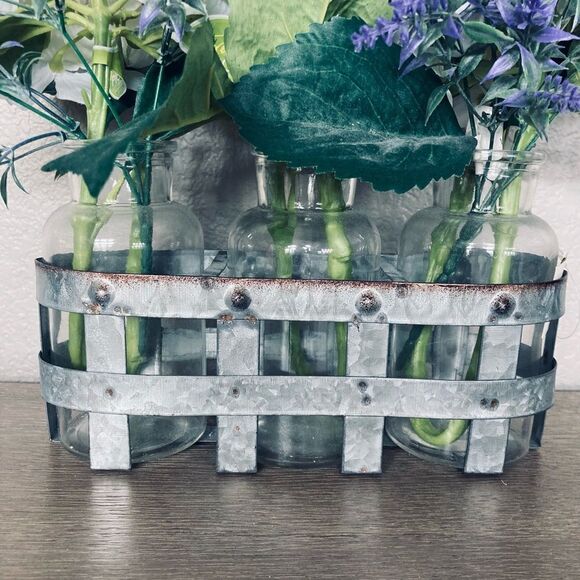 Farmhouse Hydrangea Floral Vase Centerpiece - Picture 4 of 4